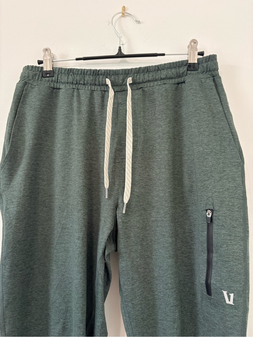 Vuori Sunday Performance Jogger Sz Small Heather Agate Green EUC - Picture 3 of 9